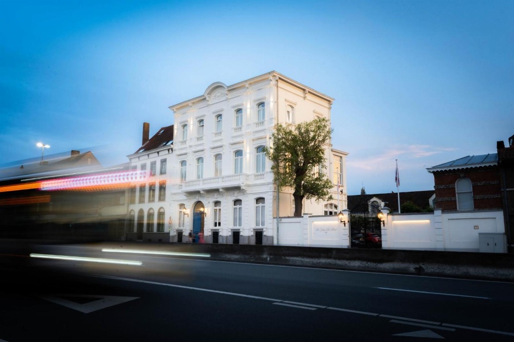 Golden Tree Hotel Main image